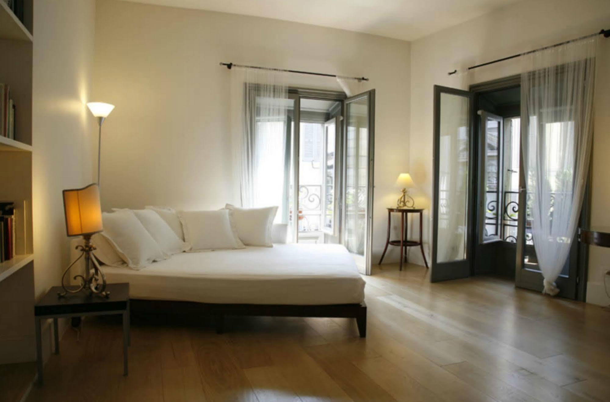 Milano Suites Buitenkant foto